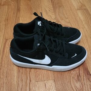 Men's Nike SB Force 58 Black Skate Shoes Size 5